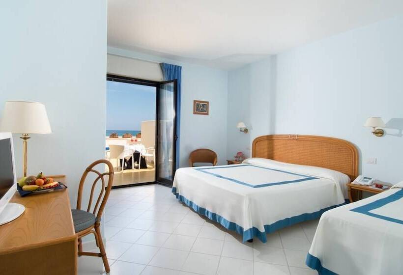 Triple Room Sea View, Del Levante