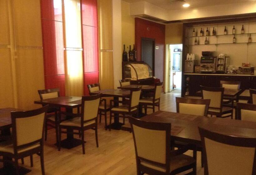 اتاق استاندارد سه نفره, Fiera Wellness & Spa