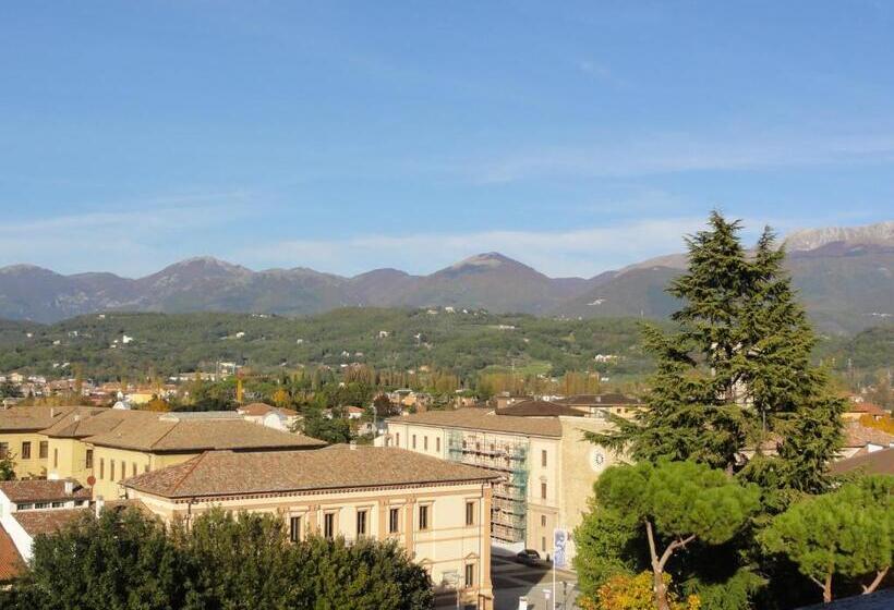 اتاق استاندارد یک نفره, &ristorante Miramonti Palazzo Storico