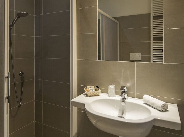 اتاق استاندارد یک نفره, Nuovo Hotel Del Porto