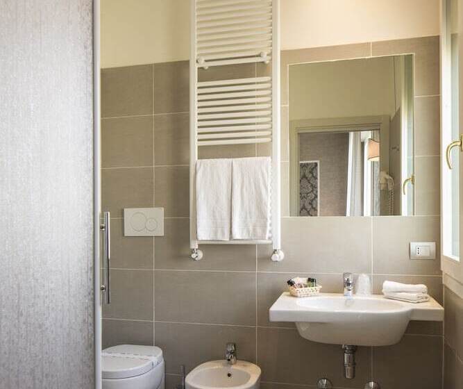 اتاق استاندارد, Nuovo Hotel Del Porto