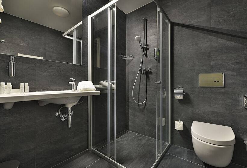 Quarto Estandar Individual com Sacada, Ea Hotel New Town