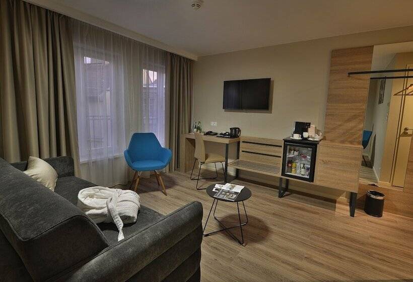 Suíte Júnior, Ea Hotel New Town