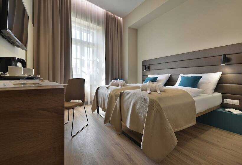 Quarto Estandar, Ea Hotel New Town
