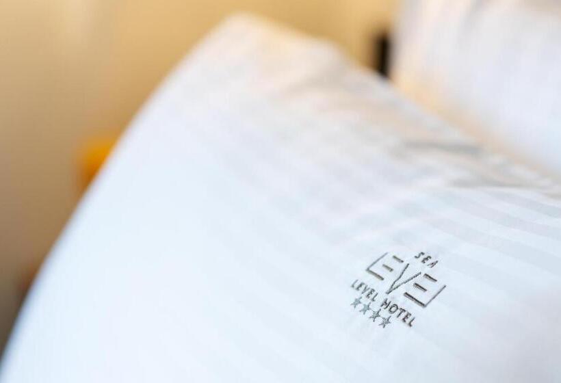 高级房间侧面带海景, Sea Level Hotel   Adults Only 16 Plus