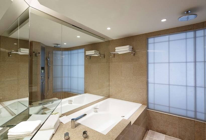 Номер Deluxe, Grand Hyatt Fukuoka