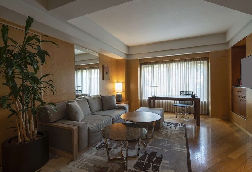 Люкс, Grand Hyatt Fukuoka