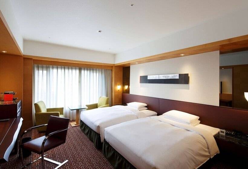Номер Клуб, Grand Hyatt Fukuoka