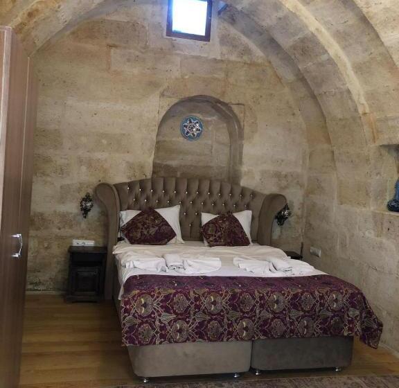 اتاق کلاسیک سه تخته, Sandık Cave Suites
