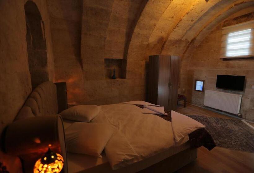 اتاق کلاسیک سه تخته, Sandık Cave Suites