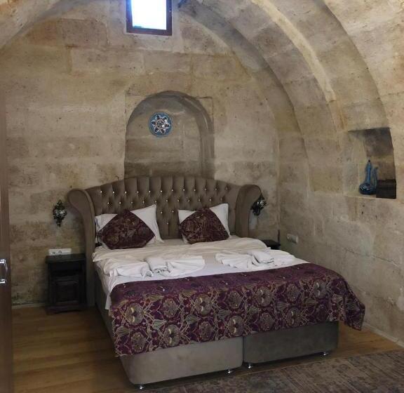 اتاق کلاسیک سه تخته, Sandık Cave Suites