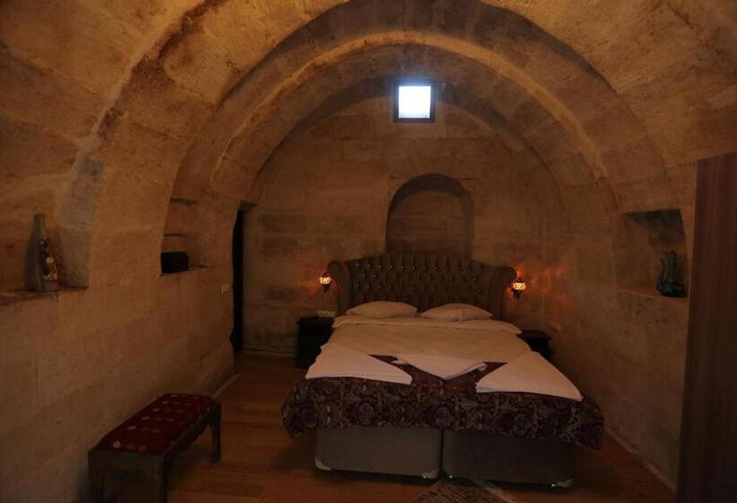 اتاق کلاسیک سه تخته, Sandık Cave Suites
