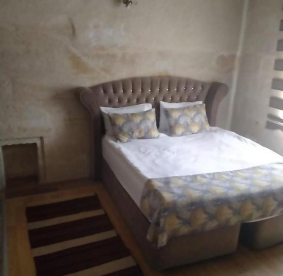 اتاق خانوادگی, Sandık Cave Suites