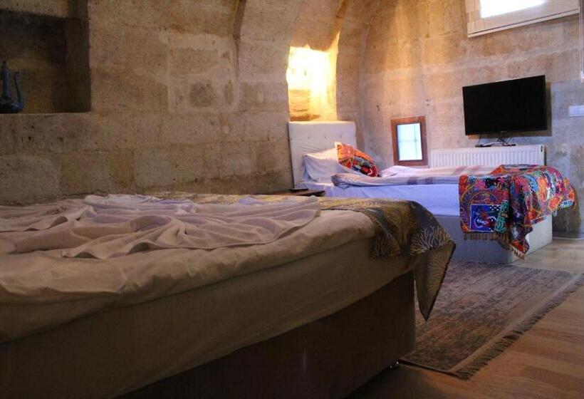 اتاق کلاسیک سه تخته, Sandık Cave Suites