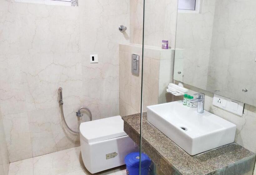 デラックスルーム, Bodhgaya Seven Inn Hotel N Restaurant