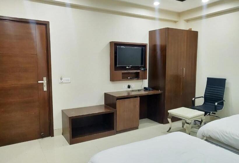 اتاق لوکس, Bodhgaya Seven Inn Hotel N Restaurant