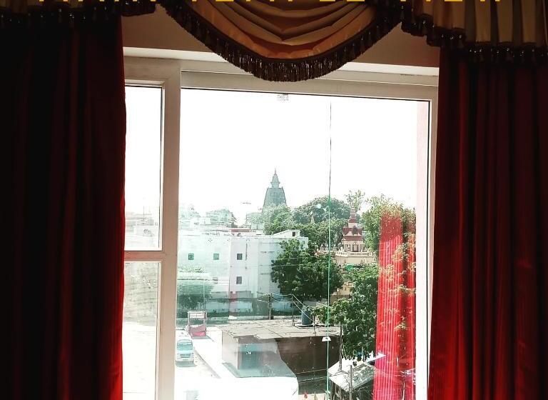 シティビューのデラックスルーム, Bodhgaya Seven Inn Hotel N Restaurant