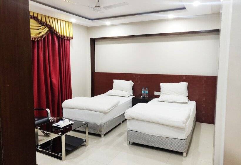 デラックスルーム, Bodhgaya Seven Inn Hotel N Restaurant