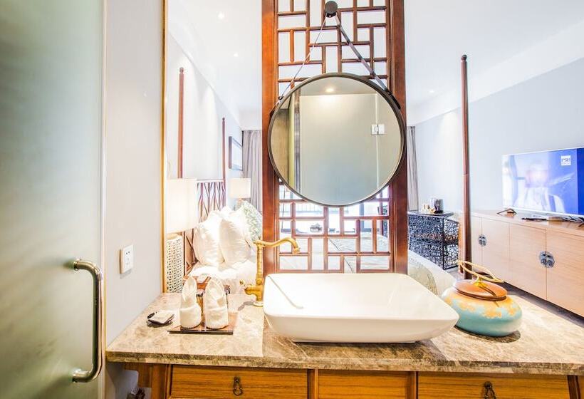 Люкс Повышенной Комфортности, Courtyard Hotel – Li River Branch