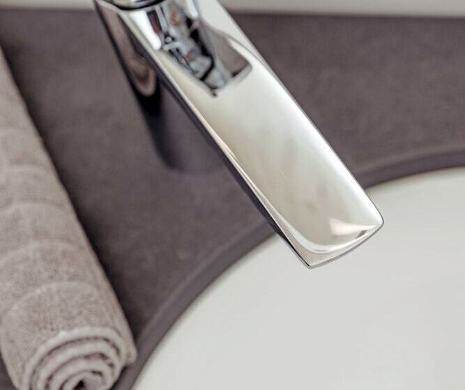, Vistay Apartments
