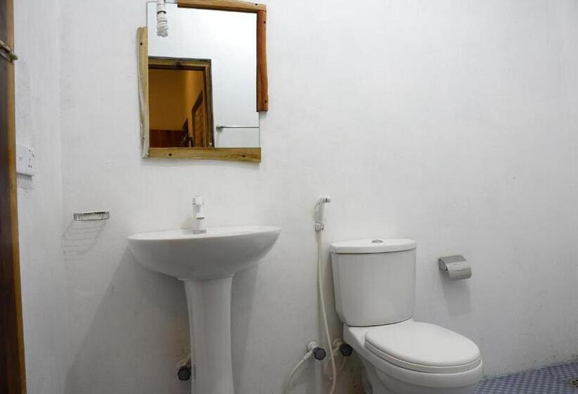 غرفة قياسية, Eagle Resort Arugambay