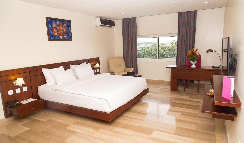 اتاق لوکس با تخت بزرگ, Du Golfe