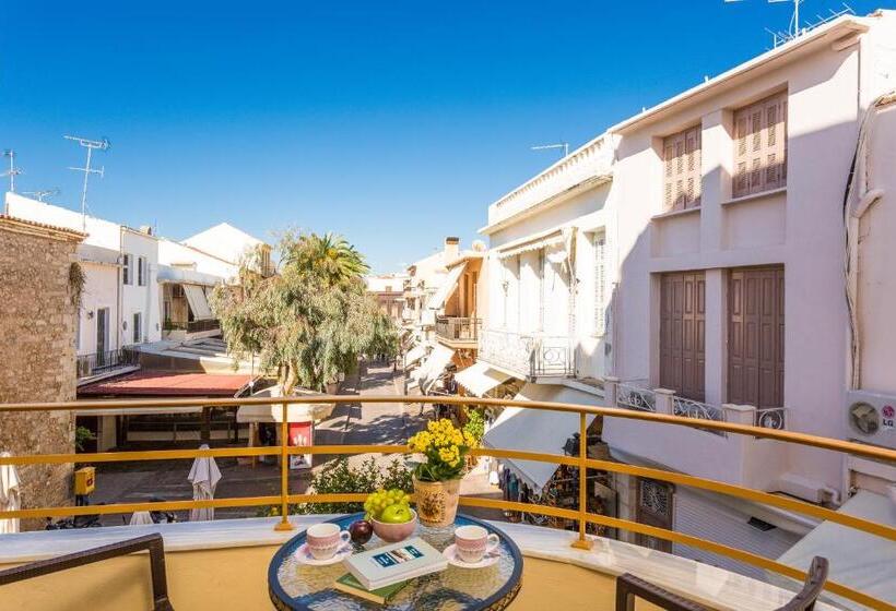 סוויטת ג'וניור עם מרפסת, Polyxenia Suites