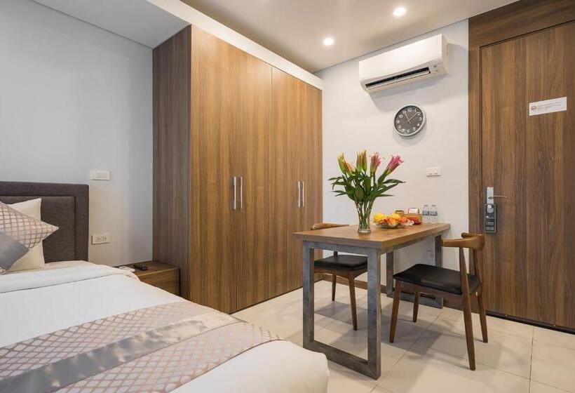 استودیوی سوپریور, Narcissus Hotel & Apartment