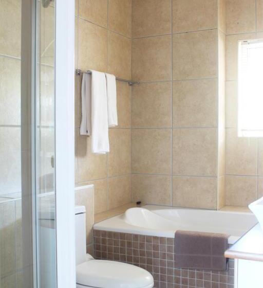 Villa 1 Quarto, Oceans Hotel & Self Catering