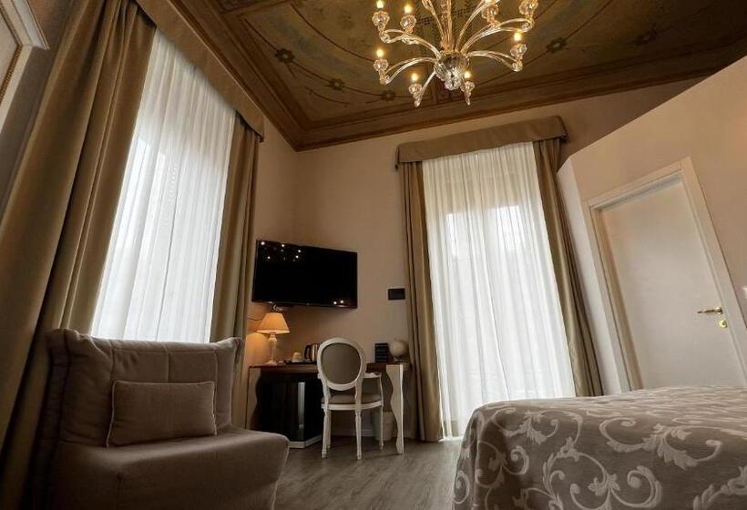 اتاق سوپریور, Genova Liberty