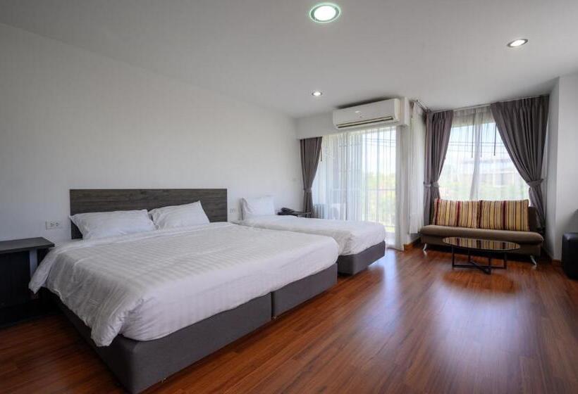 Suíte Familiar, Winner Sriracha Serviced Apartment