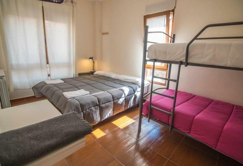 标准四人间共用浴室, Albergue De Prioro