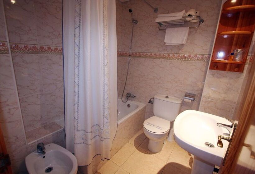 اتاق استاندارد یک نفره, Hostal Sol Bahía San José