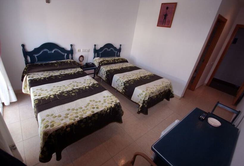 اتاق استاندارد یک نفره, Hostal Sol Bahía San José