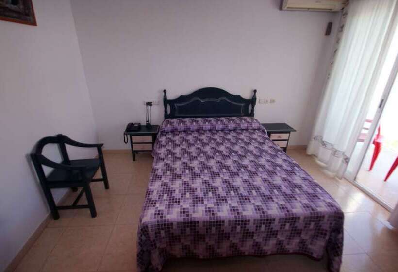 اتاق استاندارد یک نفره, Hostal Sol Bahía San José