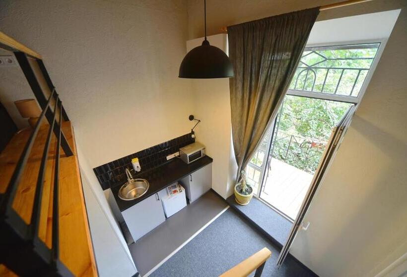 اتاق استاندارد با بالکن, Mezzanine