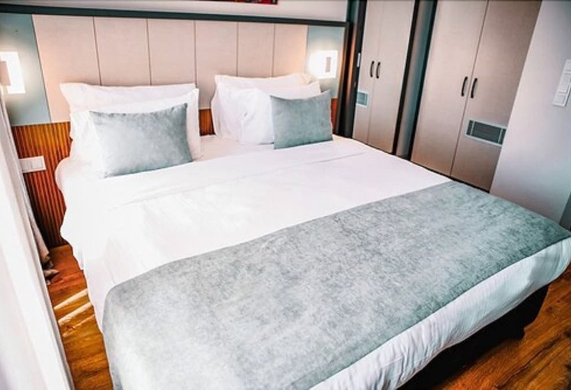 اتاق سوپریور با چشم‌انداز شهر, Juno Hotel Taksim