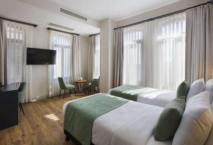 اتاق لوکس با چشم‌انداز دریا, Juno Hotel Taksim