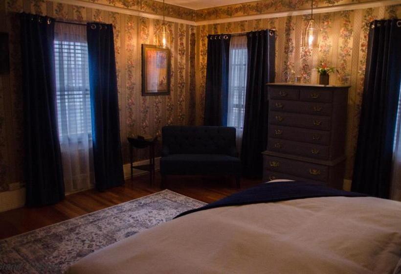 اتاق لوکس, Grand Colonial Bed And Breakfast
