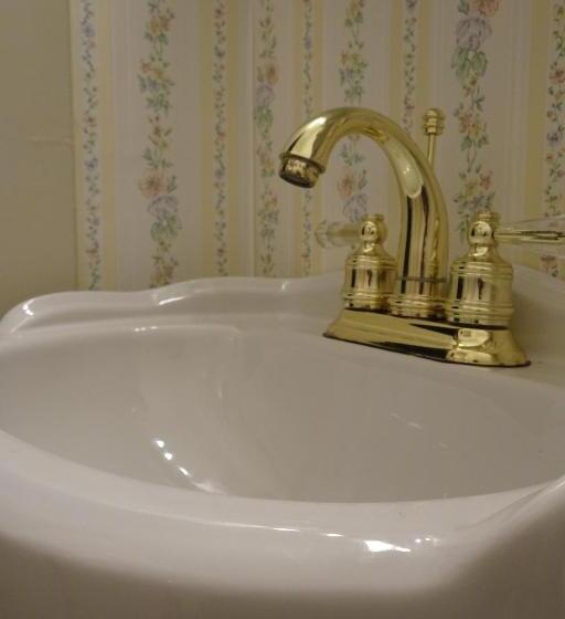 اتاق استاندارد, Grand Colonial Bed And Breakfast