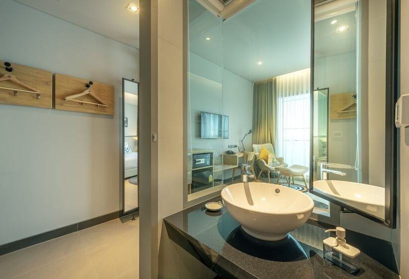 اتاق لوکس, Aisana Hotel Korat