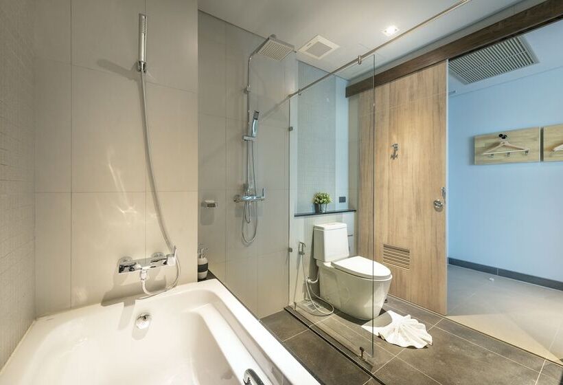 اتاق لوکس, Aisana Hotel Korat