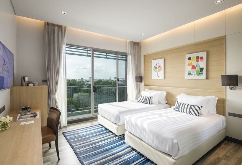 استودیوی استاندارد, Aisana Hotel Korat