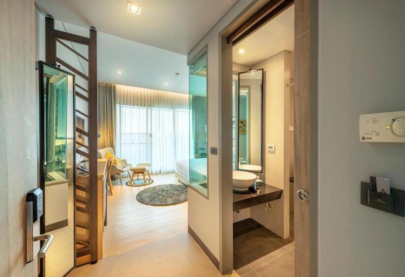 اتاق لوکس, Aisana Hotel Korat