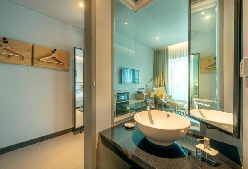 اتاق لوکس, Aisana Hotel Korat