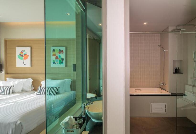 استودیوی استاندارد, Aisana Hotel Korat
