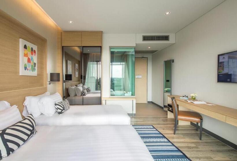 استودیوی استاندارد, Aisana Hotel Korat