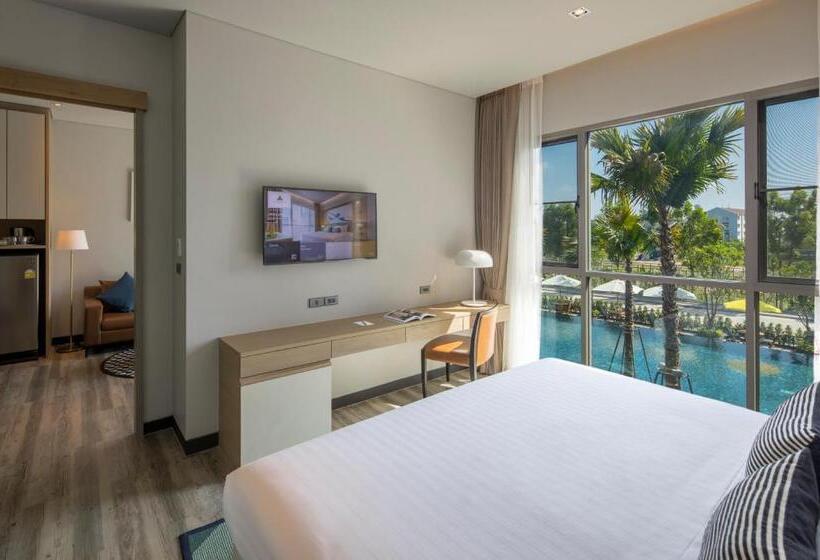 اتاق استاندارد با تخت بزرگ, Aisana Hotel Korat