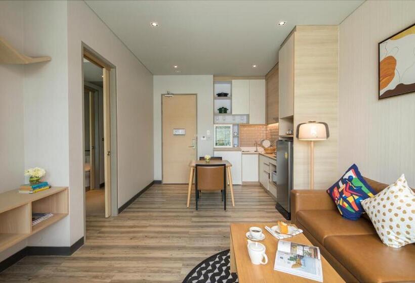 اتاق استاندارد با تخت بزرگ, Aisana Hotel Korat