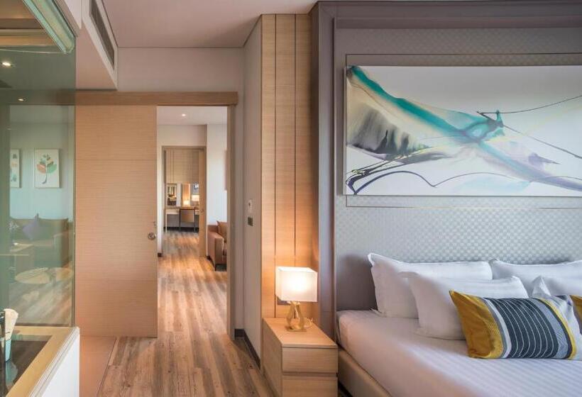 سوئیت 2 خوابه, Aisana Hotel Korat